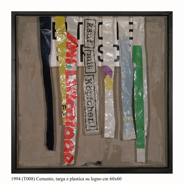Cemento, plastica e oggetti su legno anno 1994
